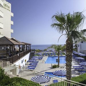 Iris Beach Hotel